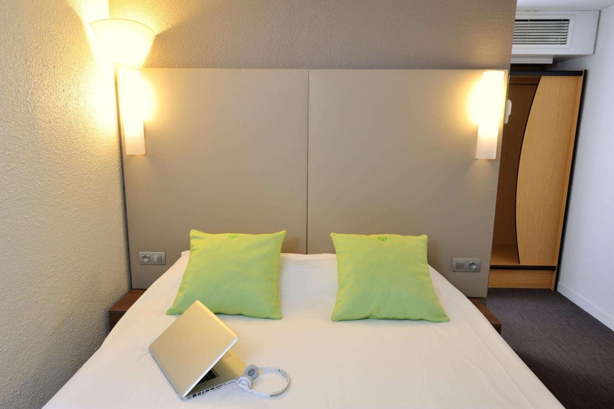 กัมปานีเล ลียง นอร์ ดาร์ดิยี Hotel ดาร์ดิญญี ภายนอก รูปภาพ