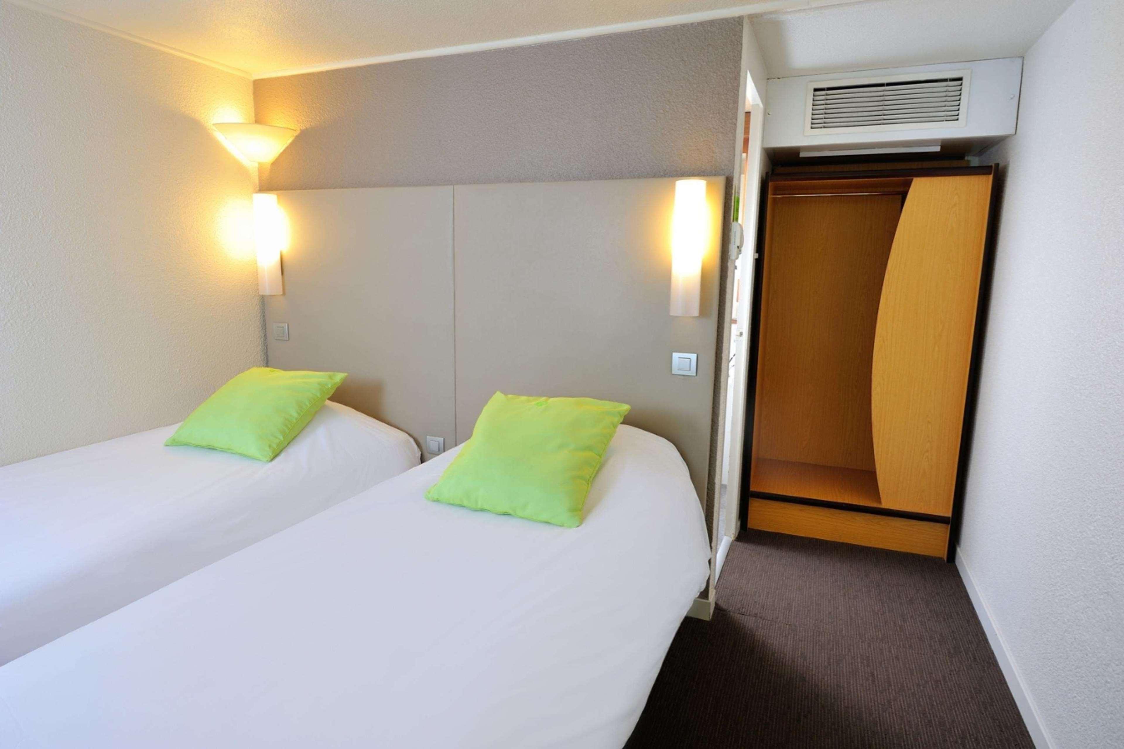 กัมปานีเล ลียง นอร์ ดาร์ดิยี Hotel ดาร์ดิญญี ภายนอก รูปภาพ